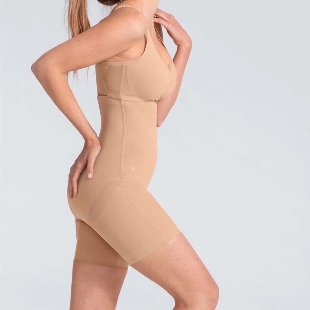 NEW Honey Love SuperPower Short Medium
